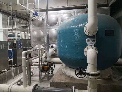 四川省南充高級中學泳池采用愛克泳池水處理設備