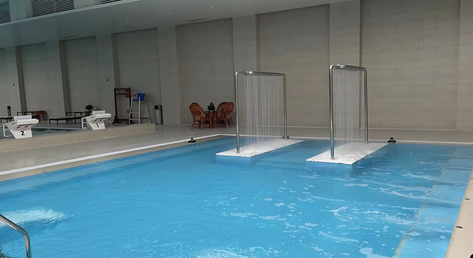 室內游泳池