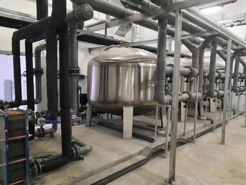 不銹鋼過濾砂缸是泳池設備中比較好的過濾設備