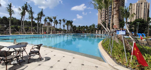 安裝好愛克泳池設備的瀾鉑灣小區泳池