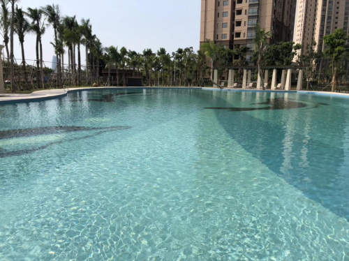 博亞茲瀾鉑灣小區的室外游泳池采用愛克泳池設備 博亞茲瀾鉑灣小區的室外游泳池采用愛克泳池設備