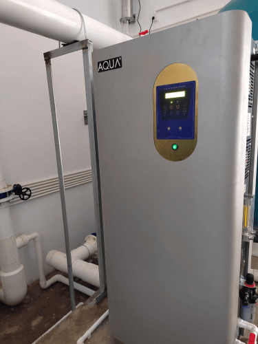 泳池設備機房的臭氧發生器 泳池設備機房的臭氧發生器